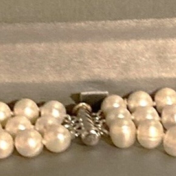 Zales Jewelers Three-Stranded Freshwater Cultured Pearl Necklace w/Silver Clasp - Picture 5 of 12